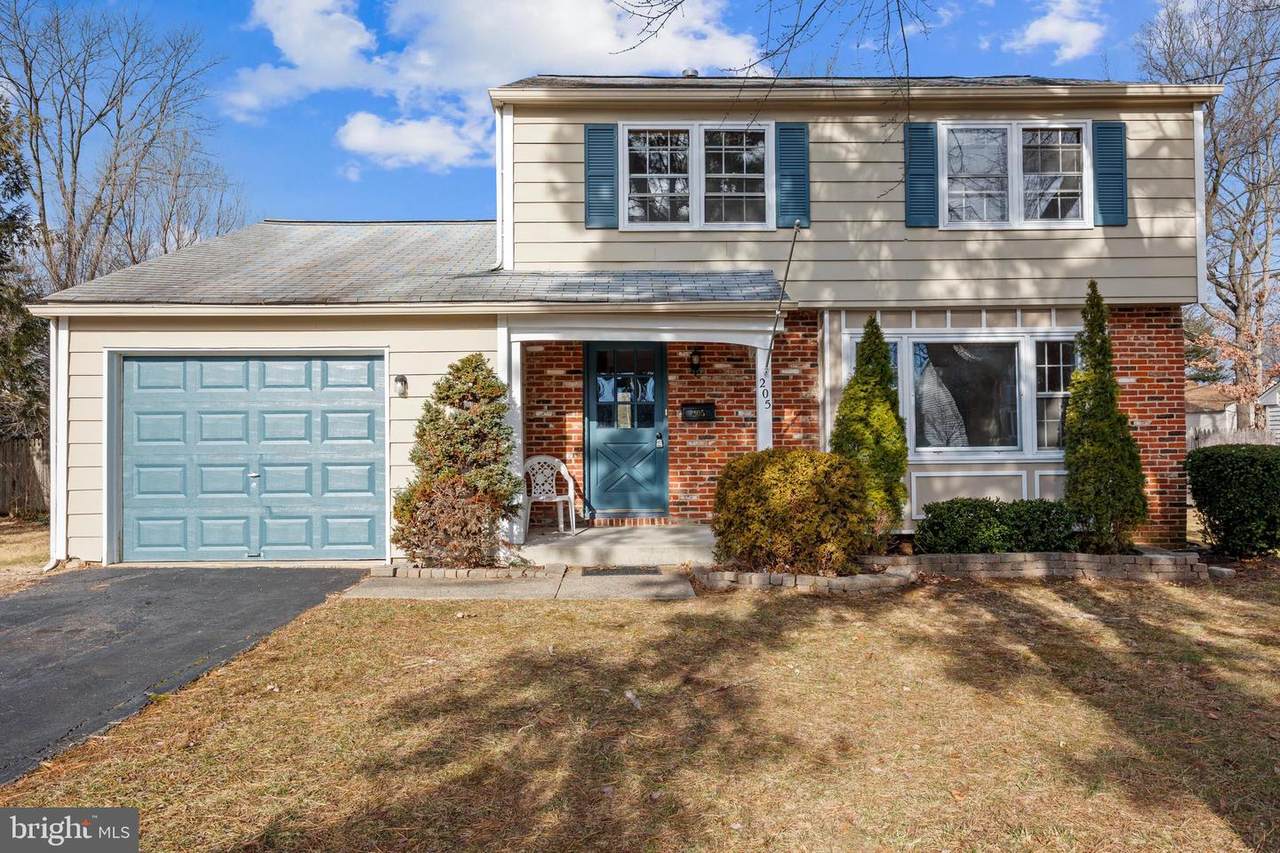 205 Dubois Road - Photo 1