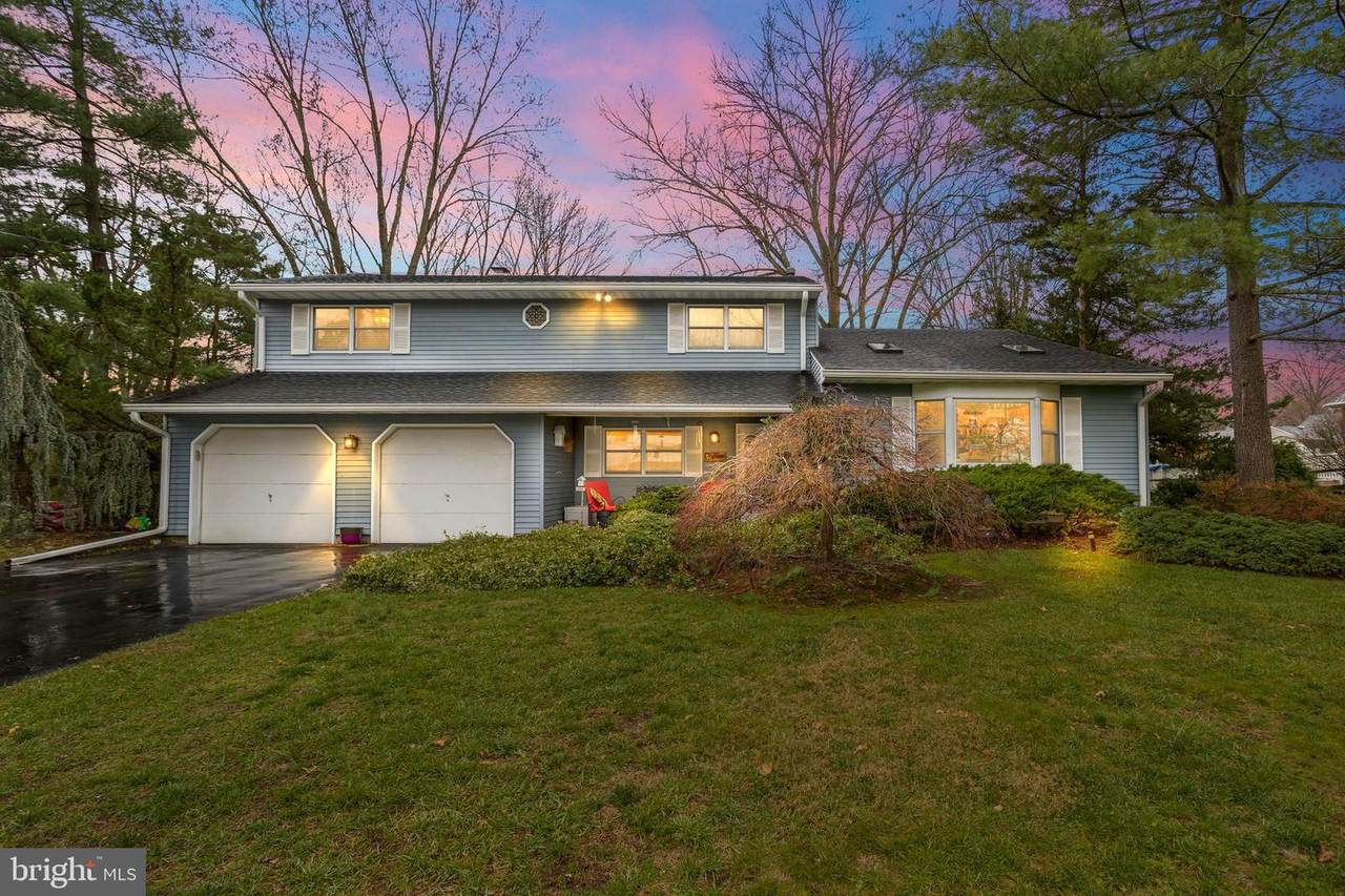107 Cypress Drive - Photo 1
