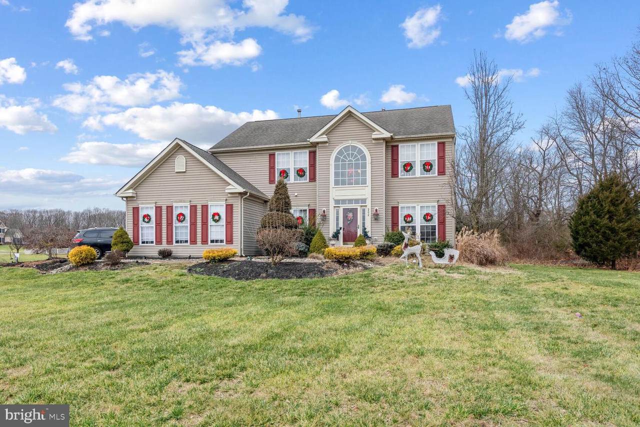 202 Lafayette Drive - Photo 1