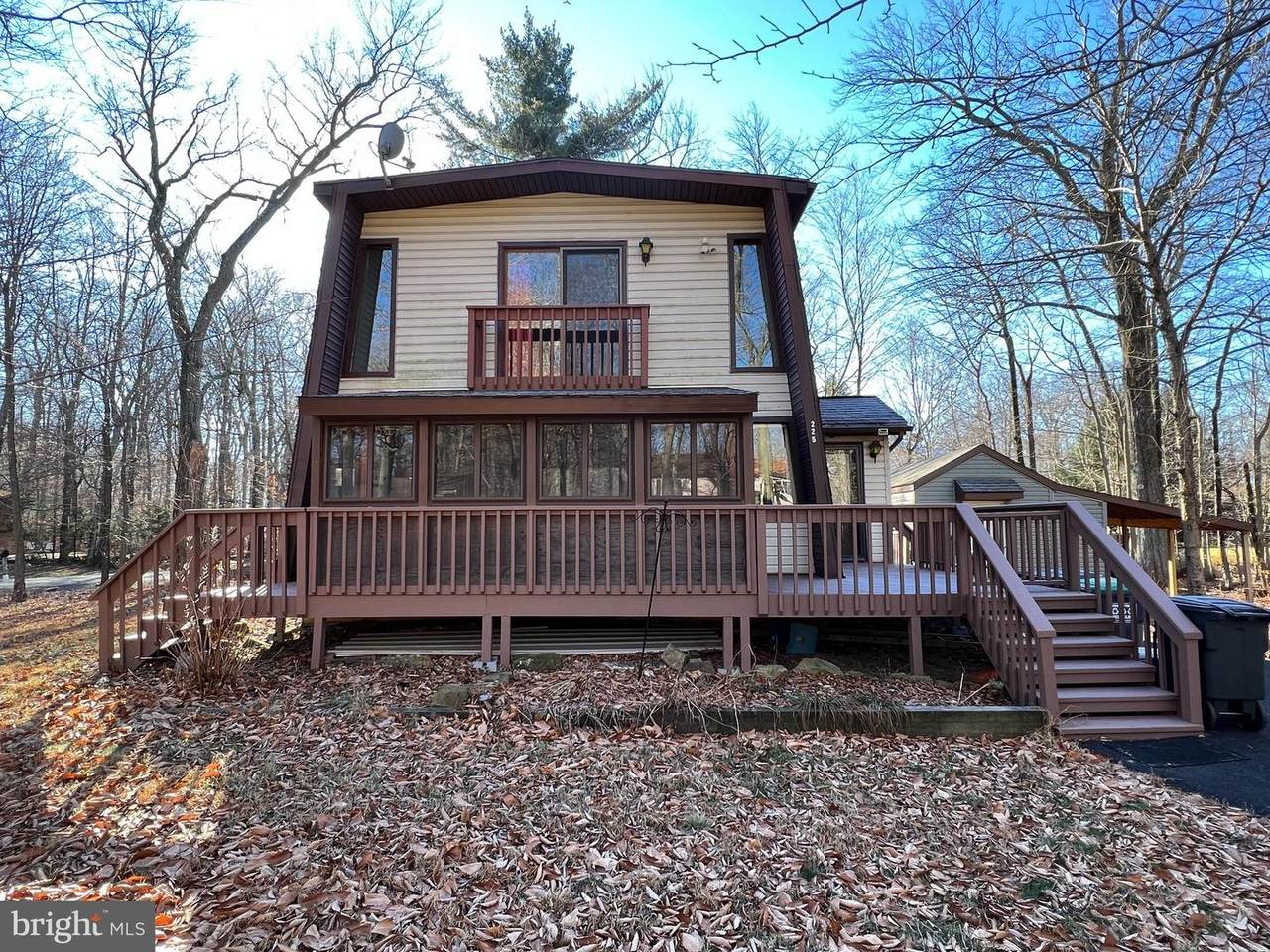 225 Champlain Drive - Photo 1