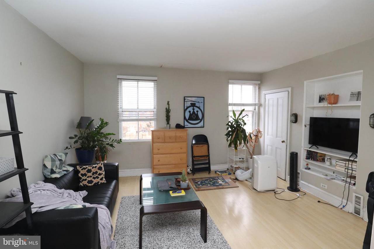 559 5TH Street - Photo 1