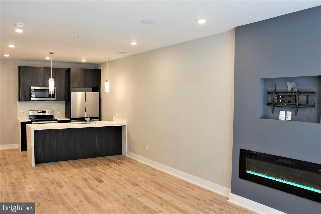 1000 Girard Avenue - Photo 1