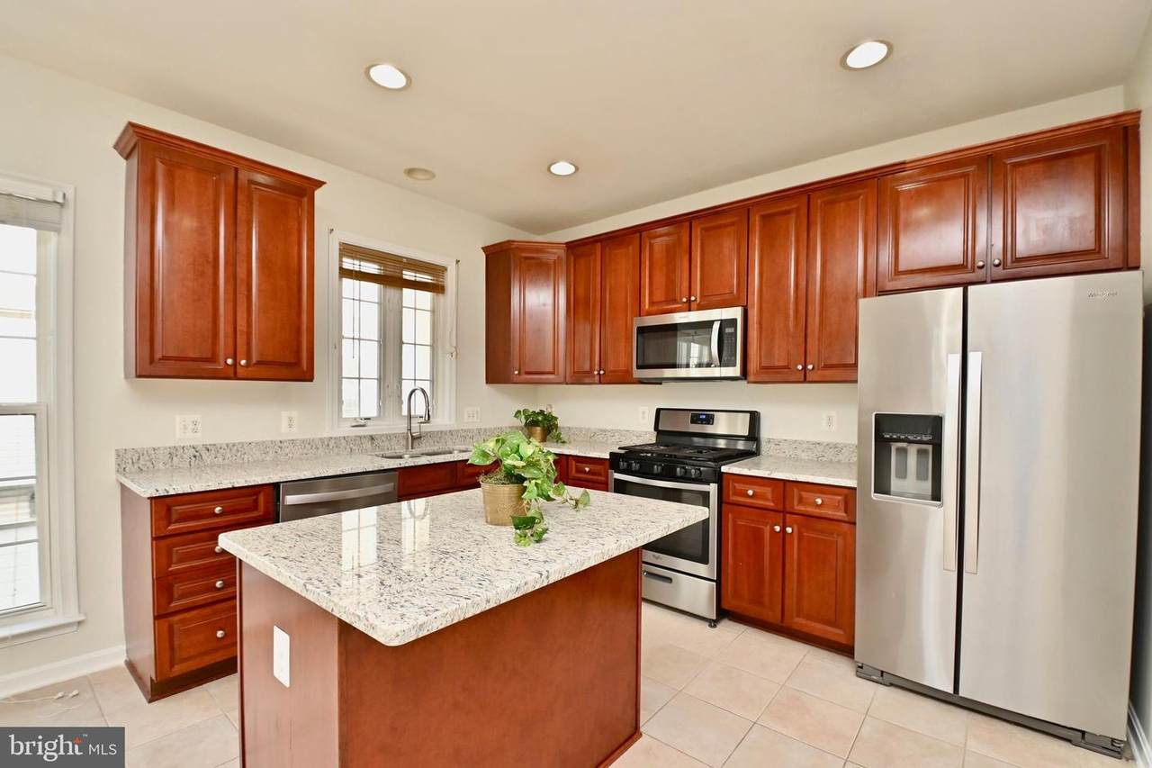 5027 Village Fountain Place - Photo 1