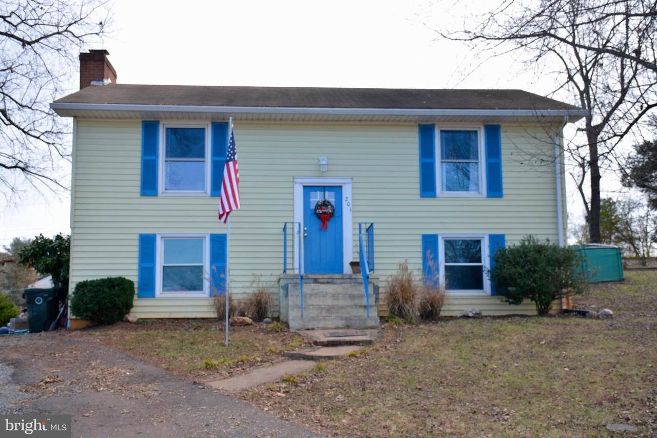 201 Elmwood Drive - Photo 1