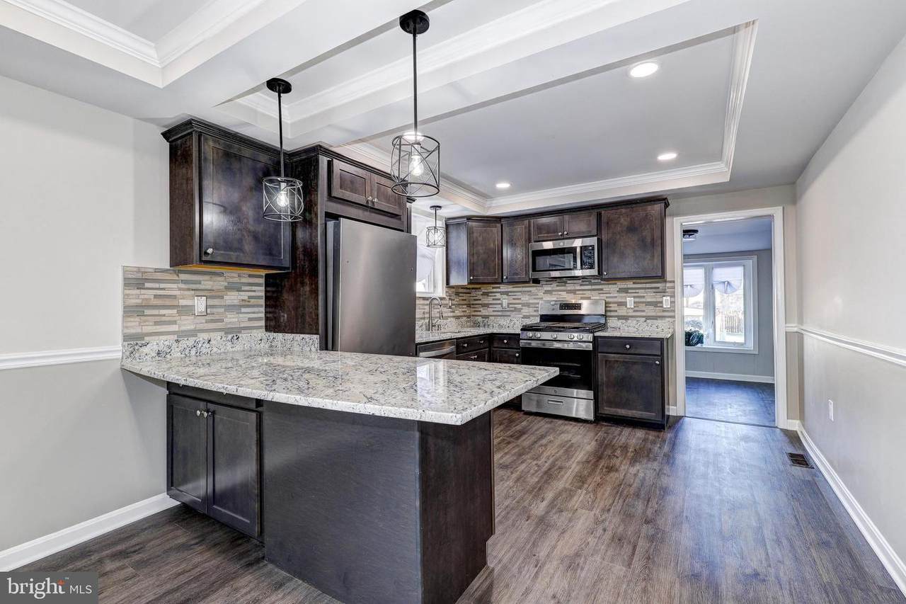 6918 Homeway - Photo 1