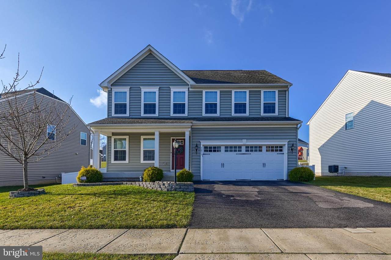 1071 Alta Vista Way - Photo 1