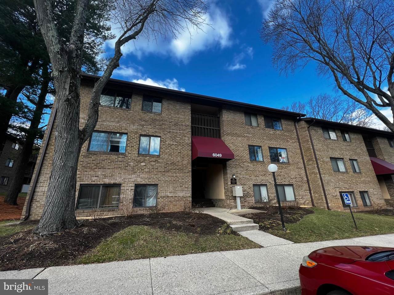 6049 Majors Lane - Photo 1