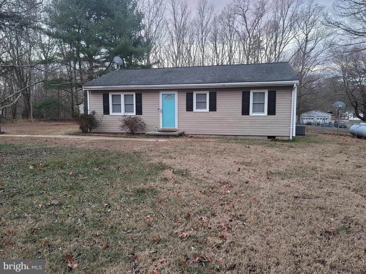 937 Spotswood Trl - Photo 1
