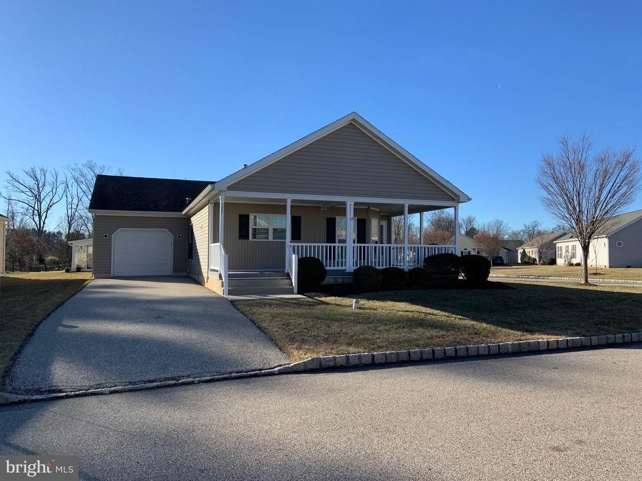 522 Laurel Lane - Photo 1