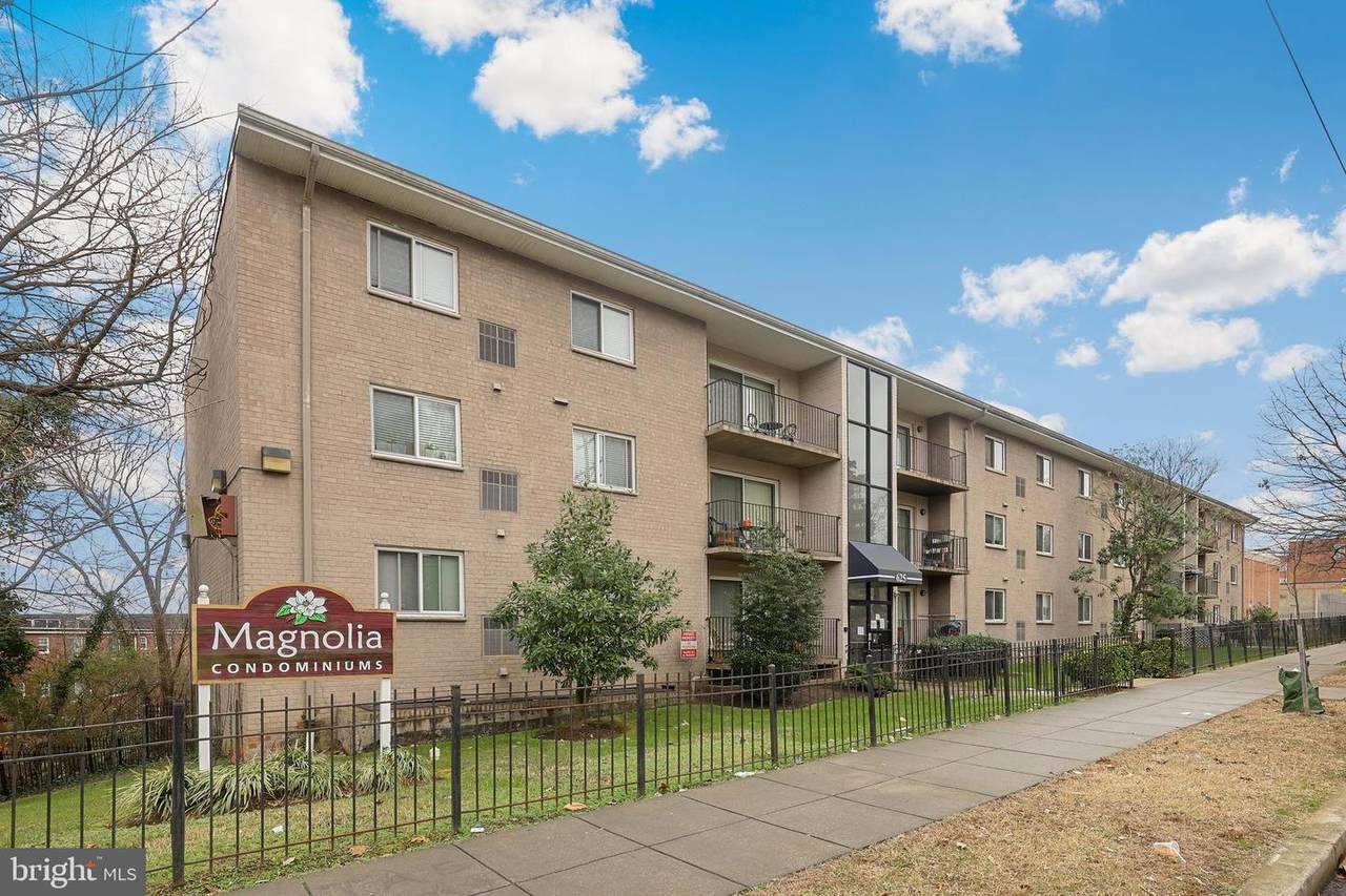 625 Chesapeake Street - Photo 1