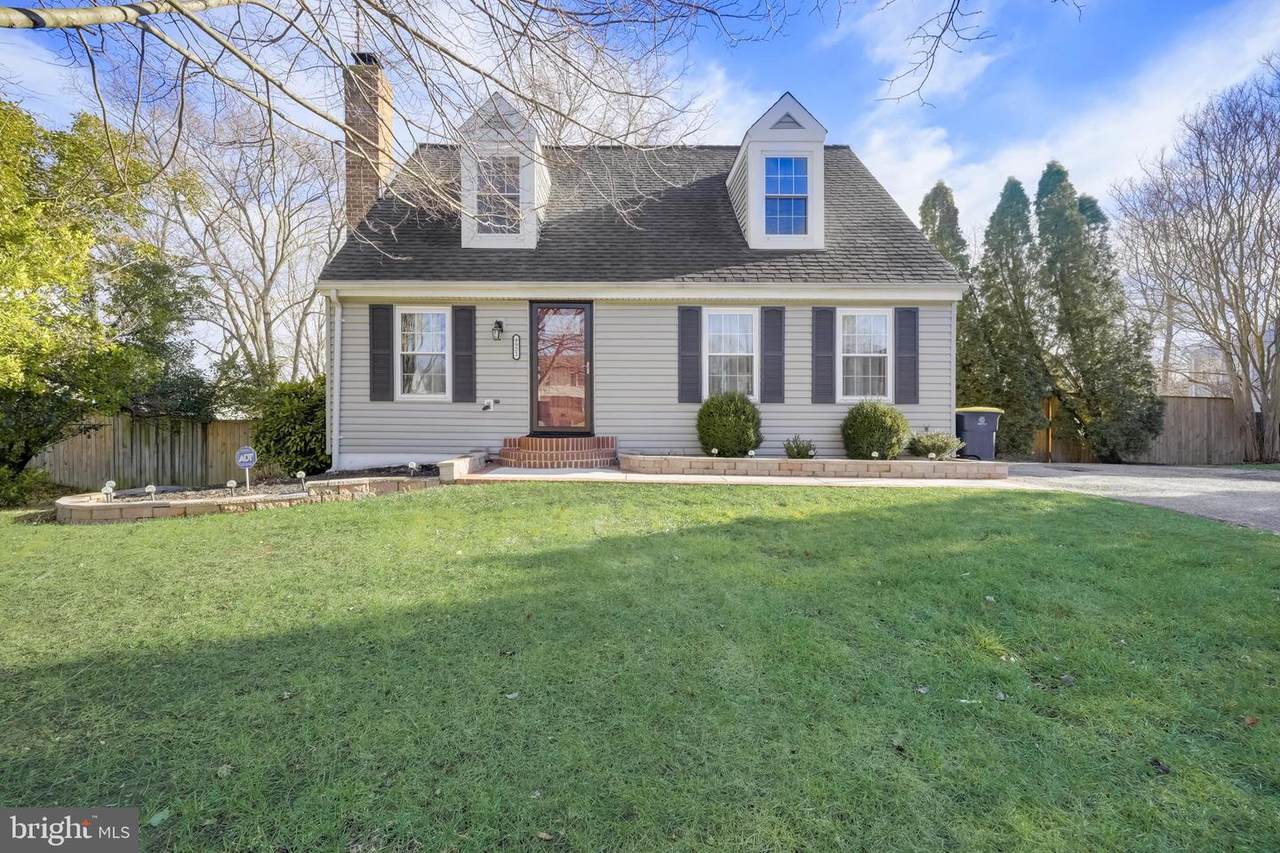 9922 Lyndia Place - Photo 1