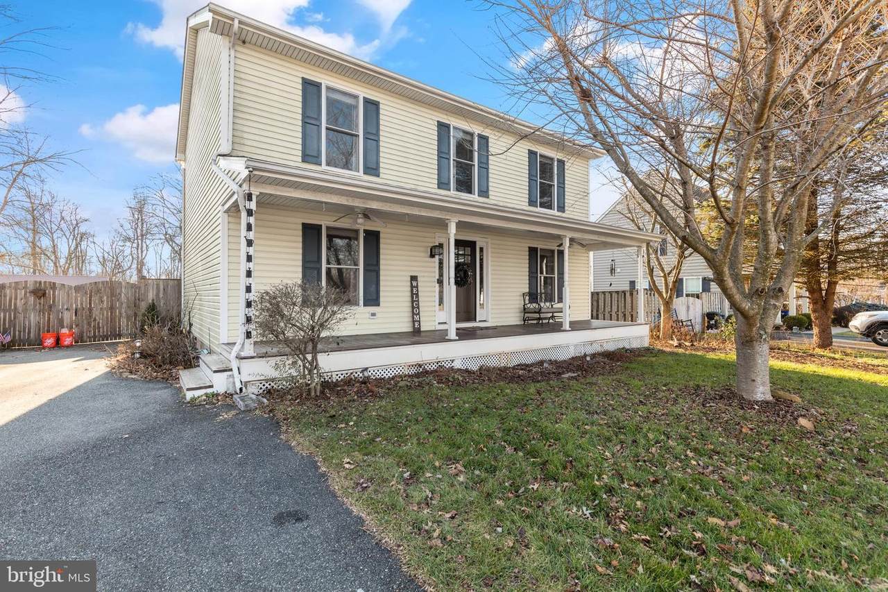1551 Deerfield Road - Photo 1