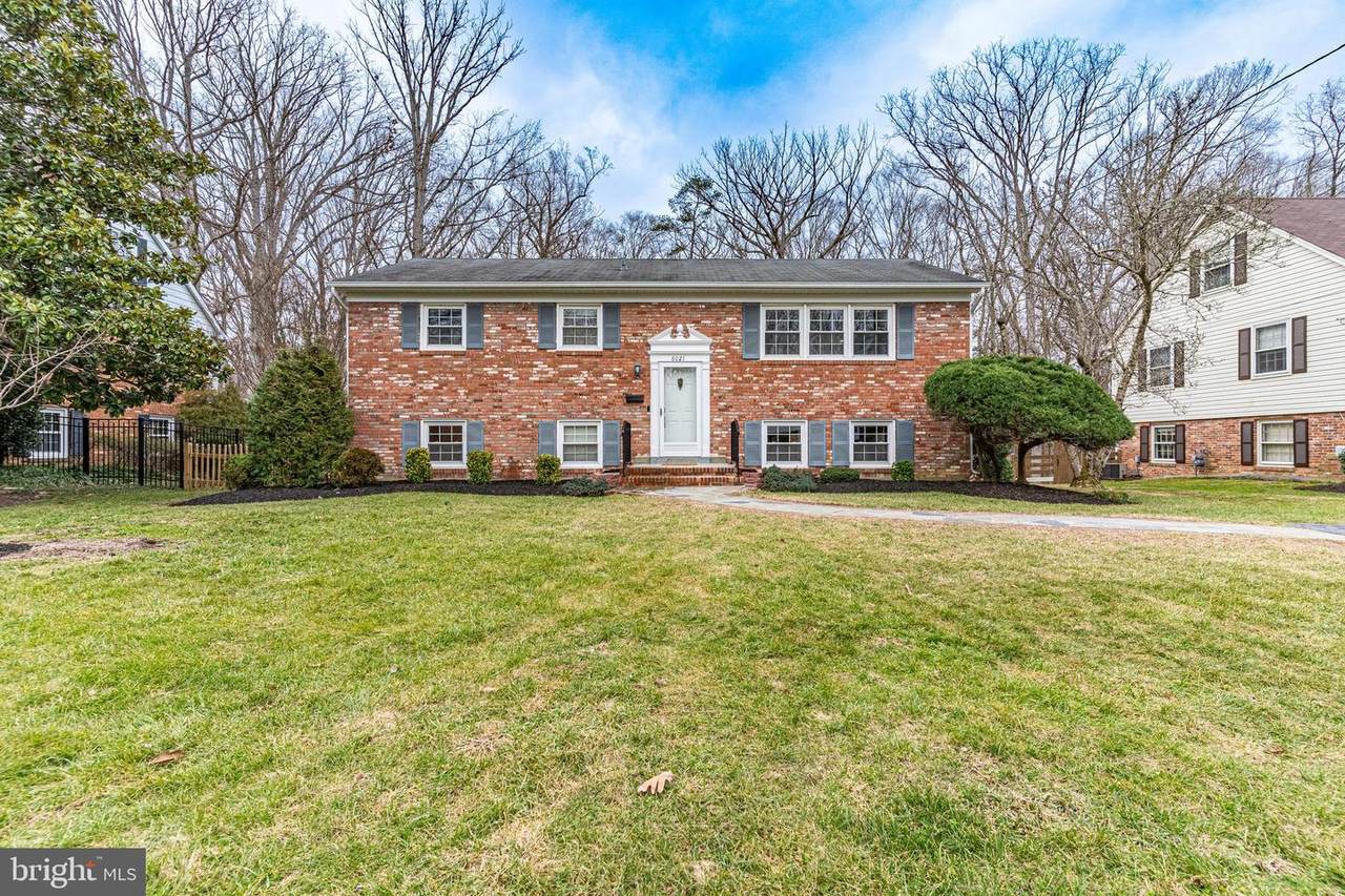 8021 Candlewood Drive - Photo 1