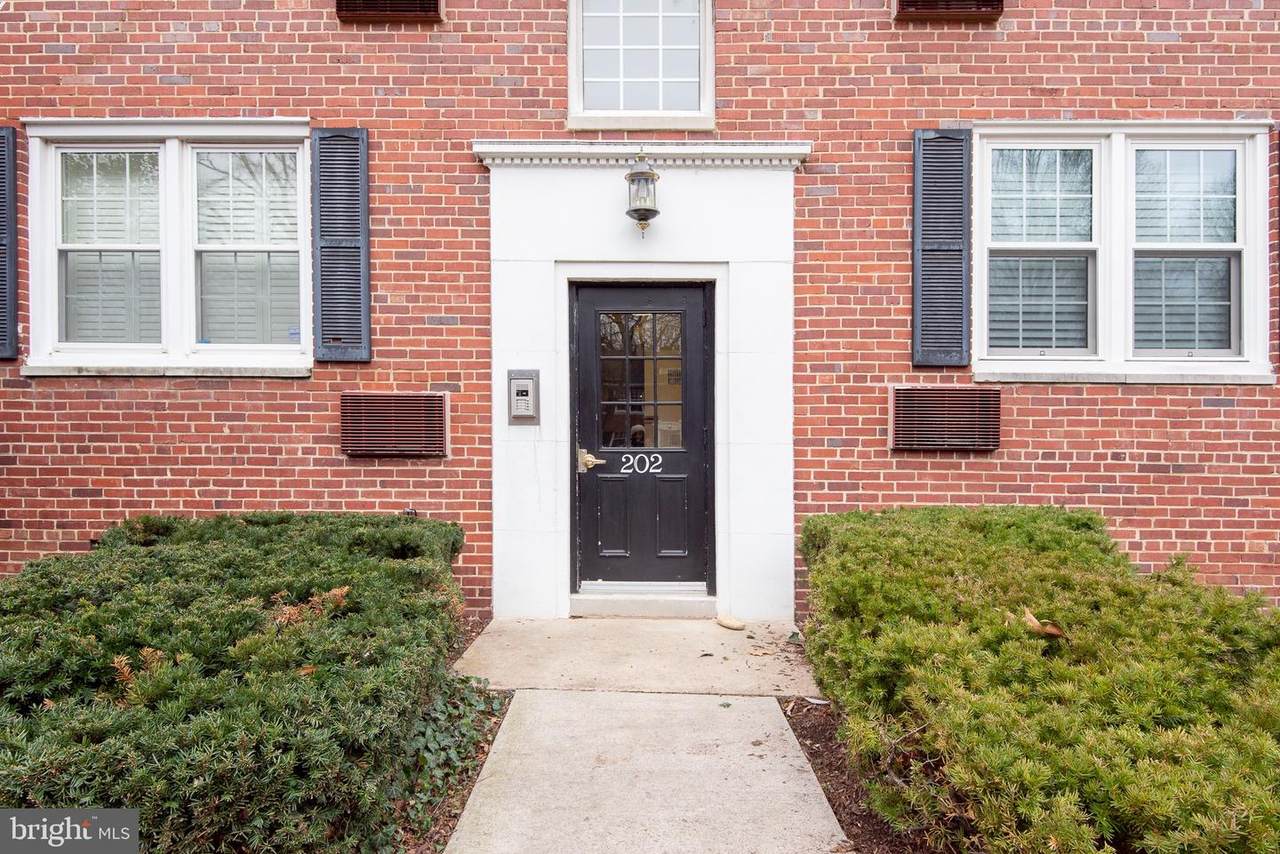 202 George Mason Drive - Photo 1