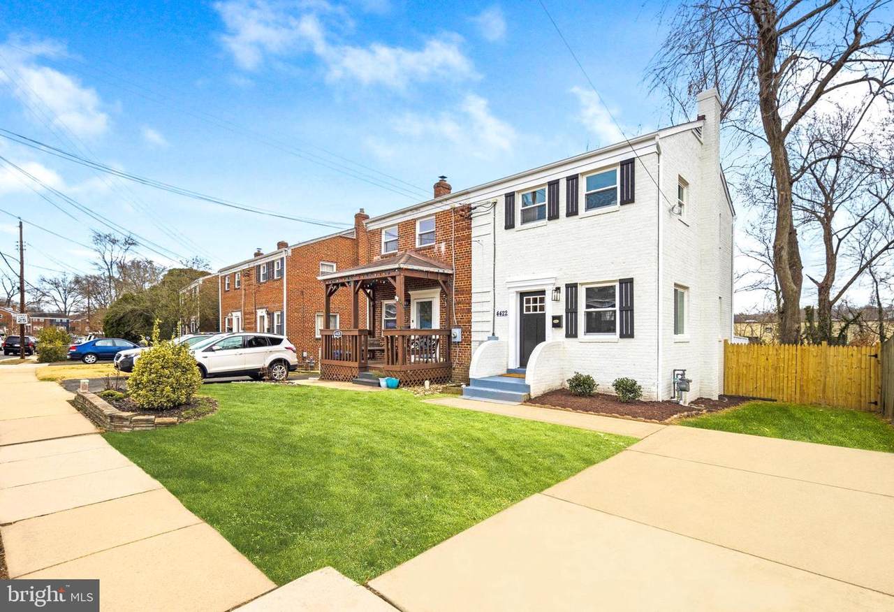 4422 Vermont Avenue - Photo 1