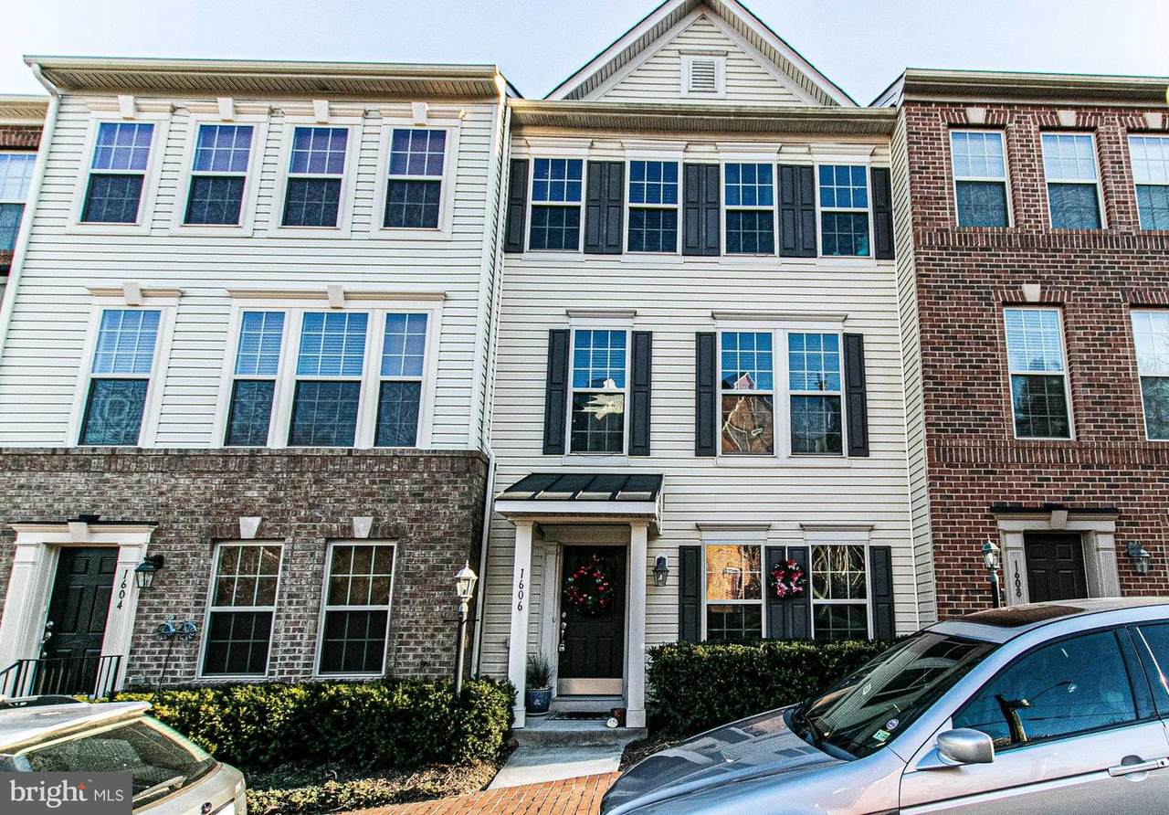 1606 Sebring Court - Photo 1