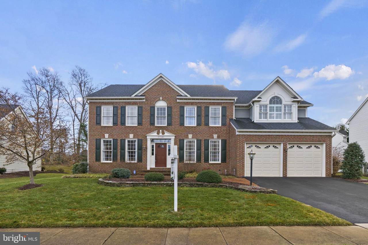 47585 Griffith Place - Photo 1