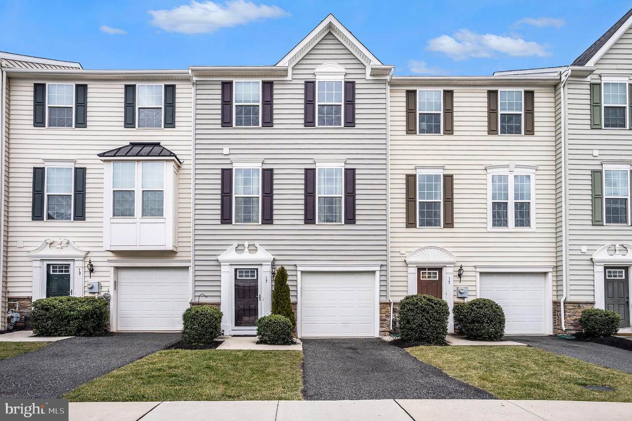 17 Jefferson Drive - Photo 1
