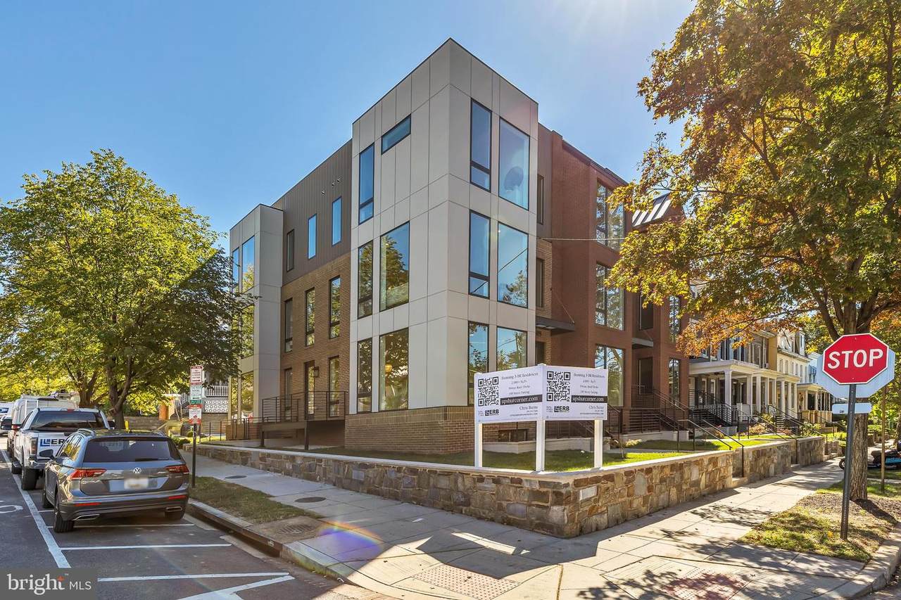 4129 8TH Street - Photo 1