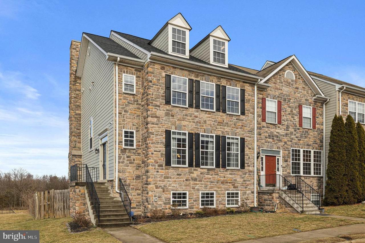 894 Buttonwood Terrace - Photo 1
