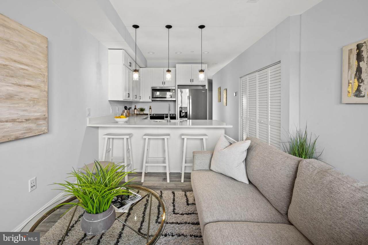 1111 Holbrook Terrace - Photo 1
