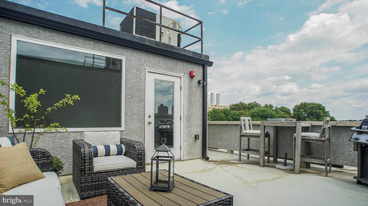 325 Allen Street - Photo 1