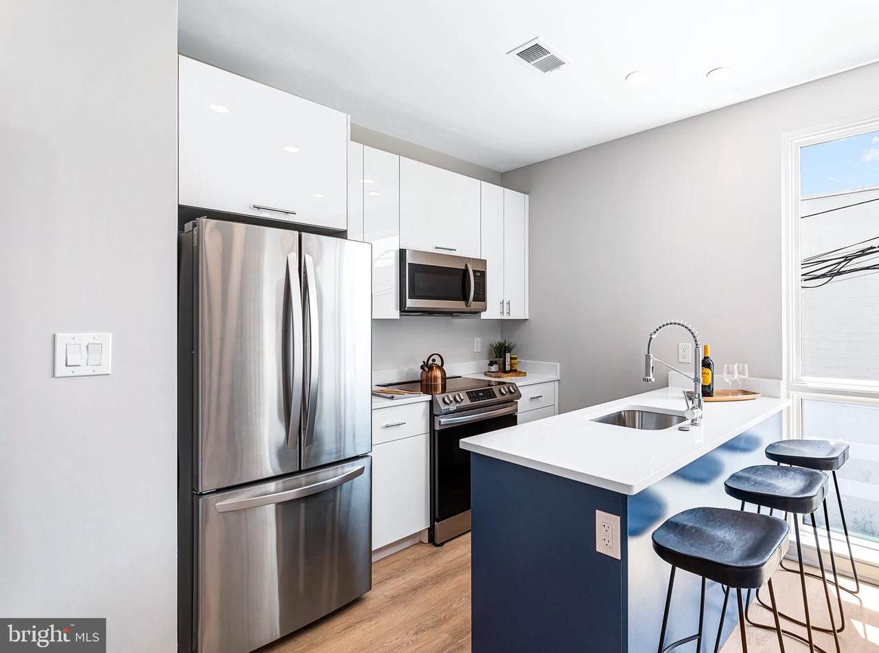820 18TH Street - Photo 1