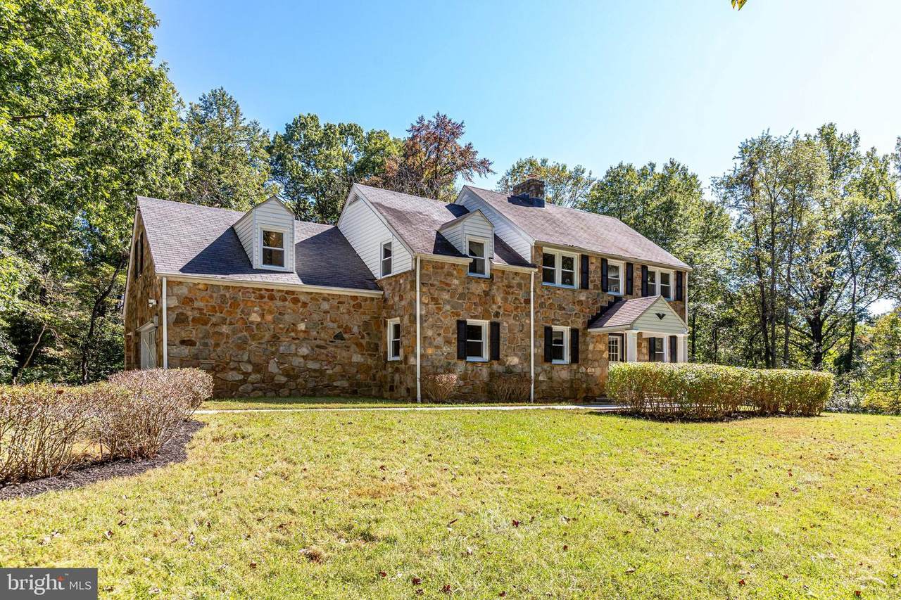 6087 Dumfries Road - Photo 1