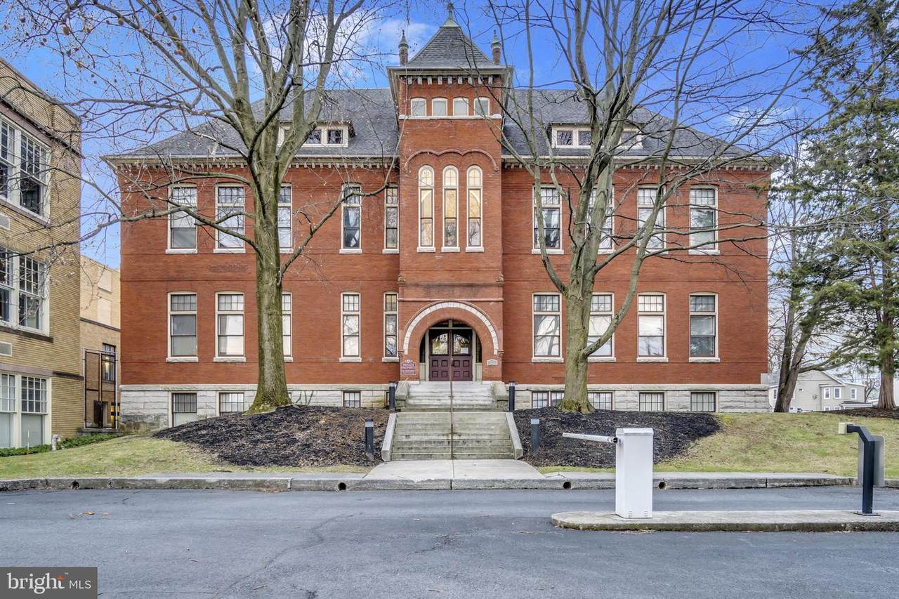133 Locust Street - Photo 1