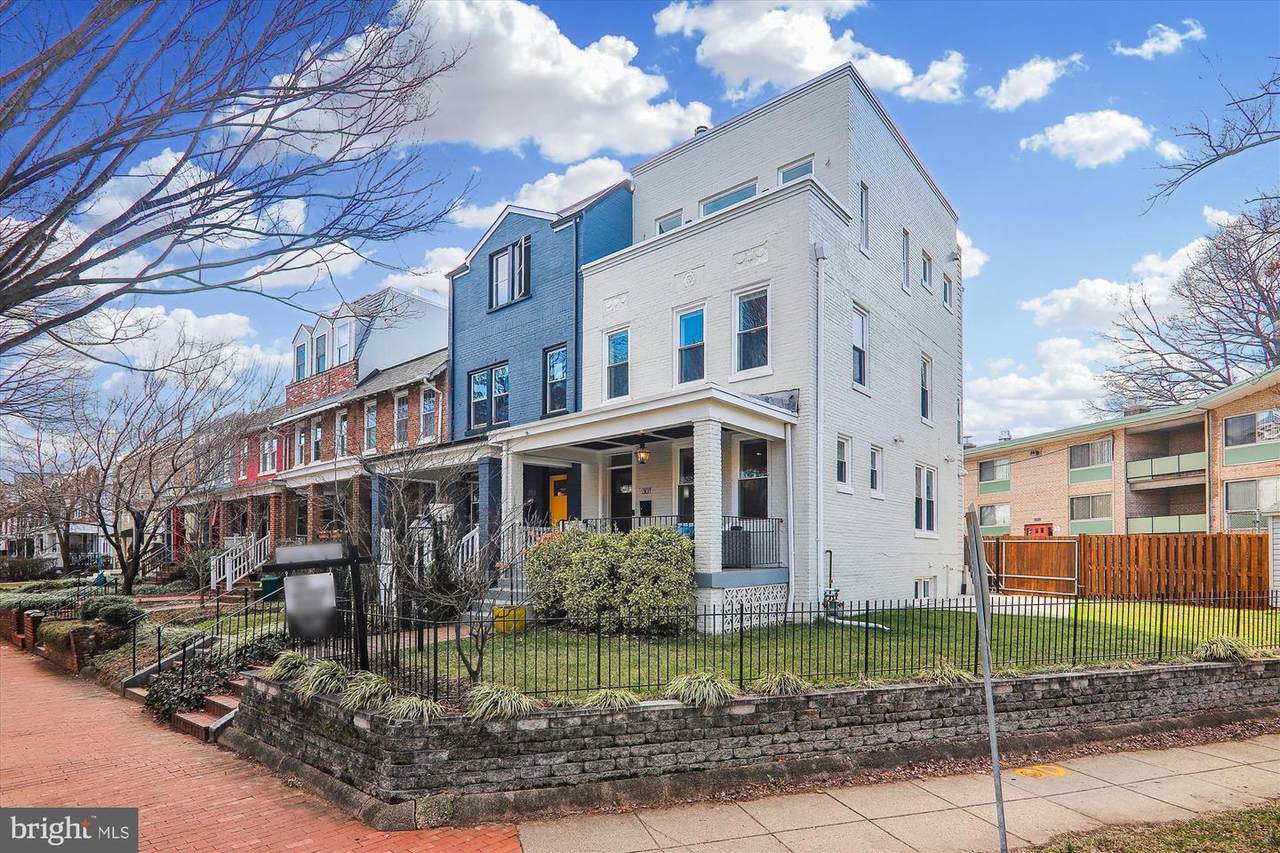 301 Kentucky Avenue - Photo 1