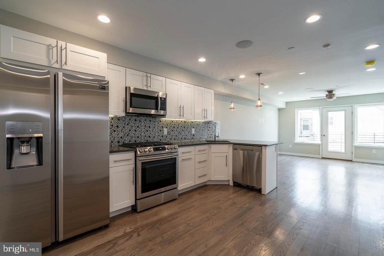 762 15TH Street - Photo 1