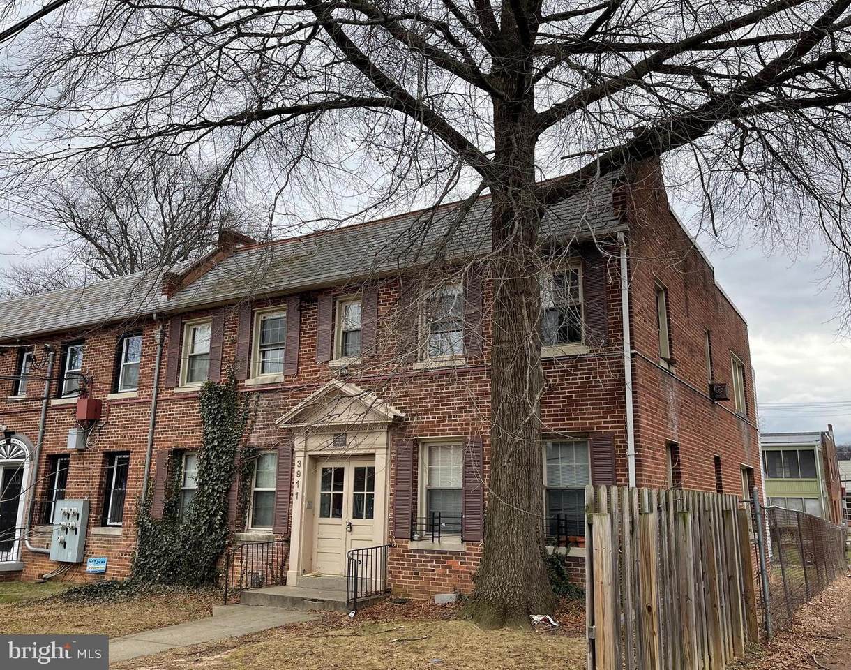 3911 9TH Street - Photo 1