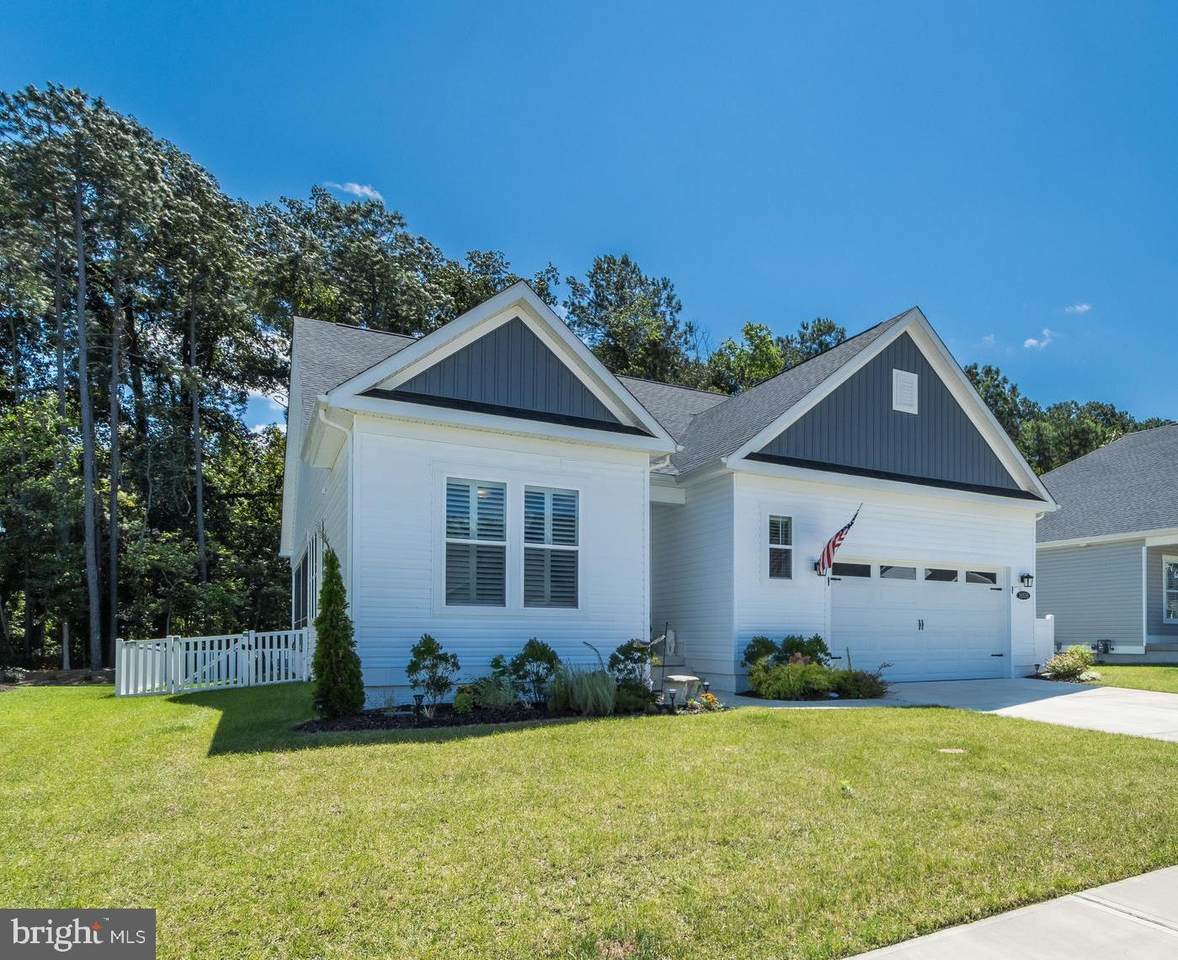 18559 Emerson Way - Photo 1