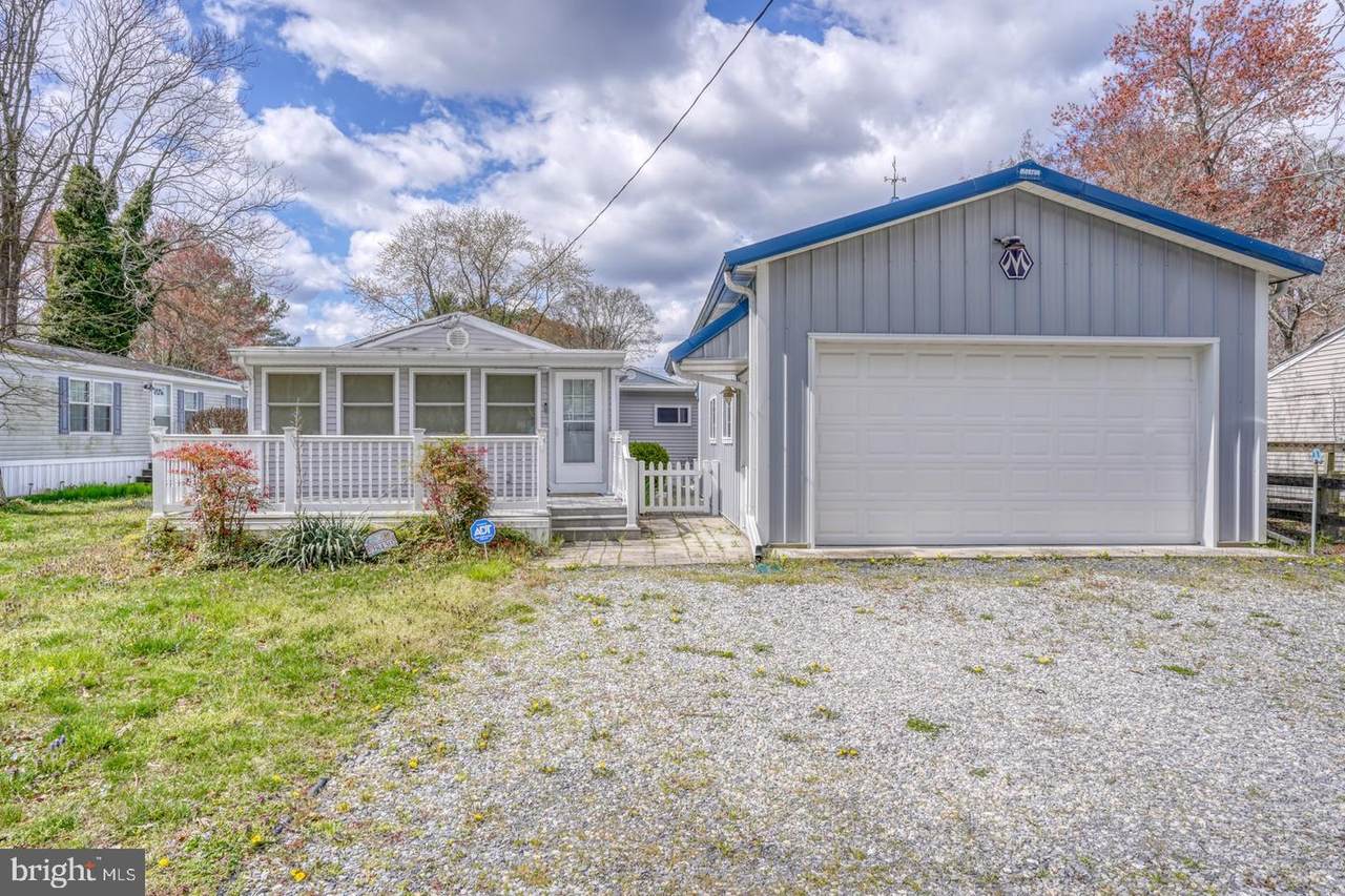 28430 Cherokee Avenue - Photo 1