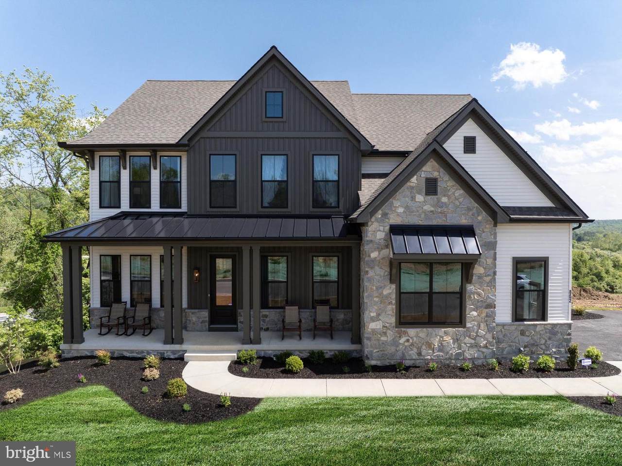 100 Schoolhouse Lane - Photo 1