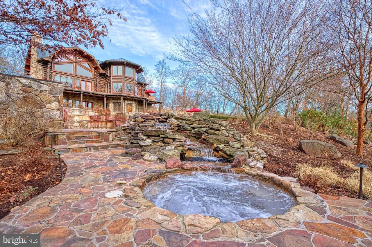 610 Pin Oak Road - Photo 1