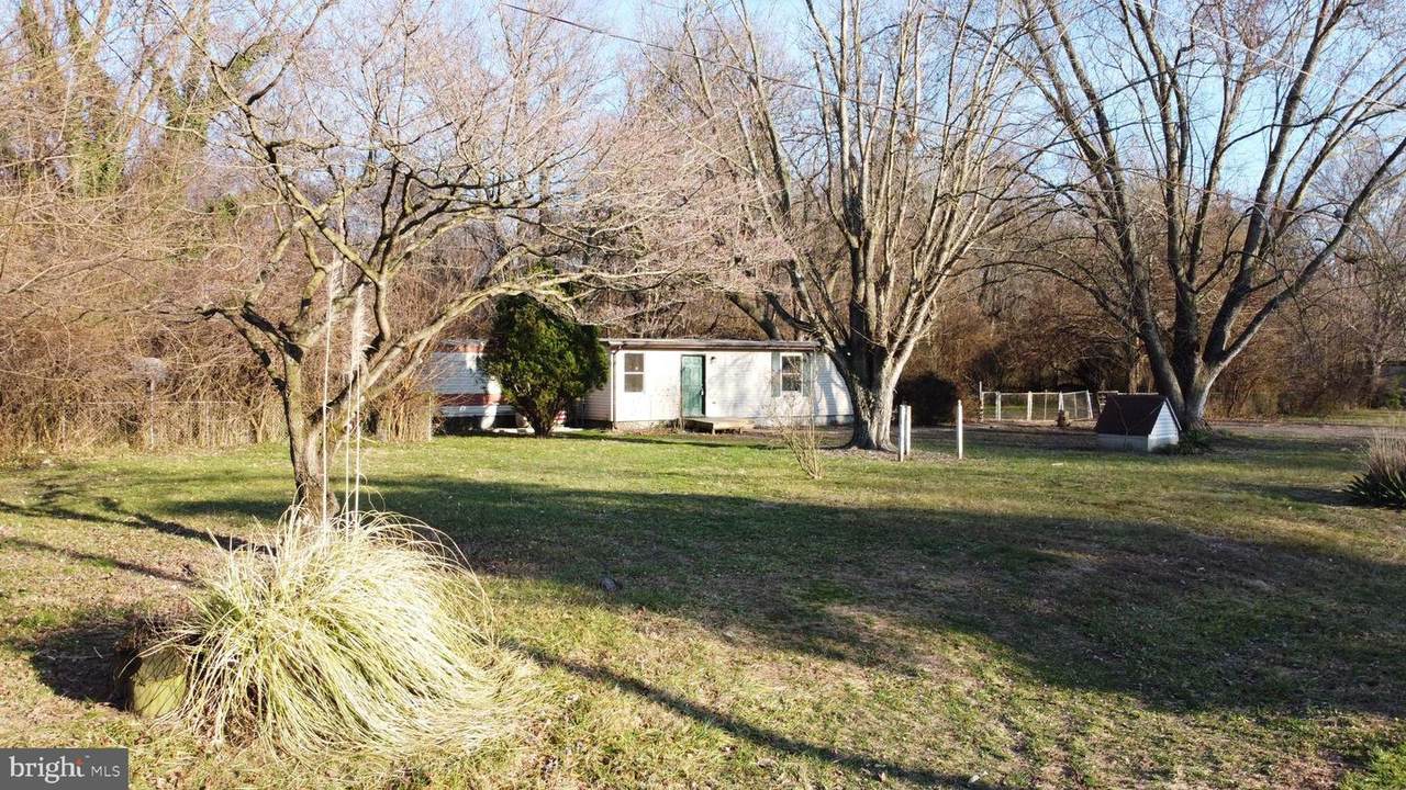 112 Plum Drive - Photo 1