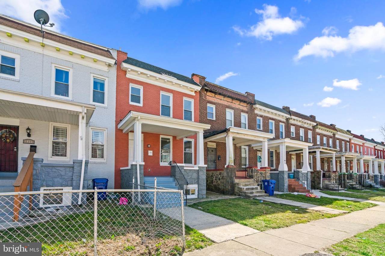 3013 Garrison Avenue - Photo 1