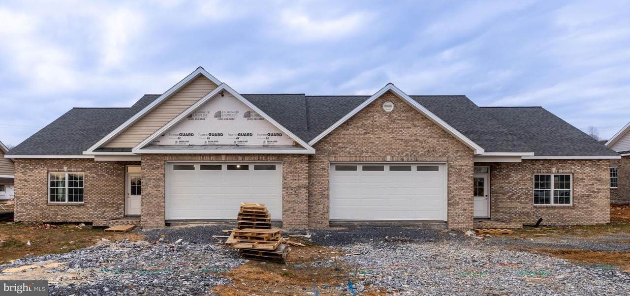 243 Freemont Circle - Photo 1