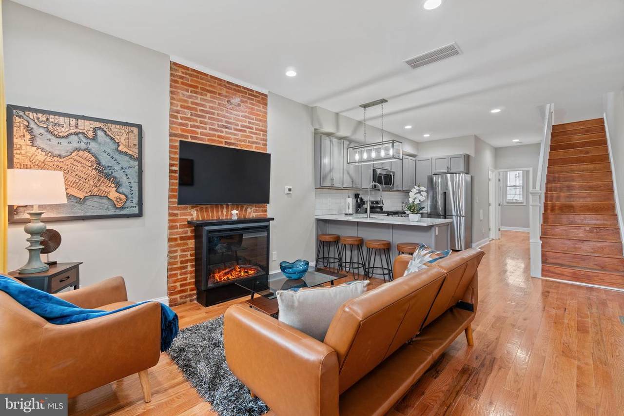 2231 Chase Street - Photo 1