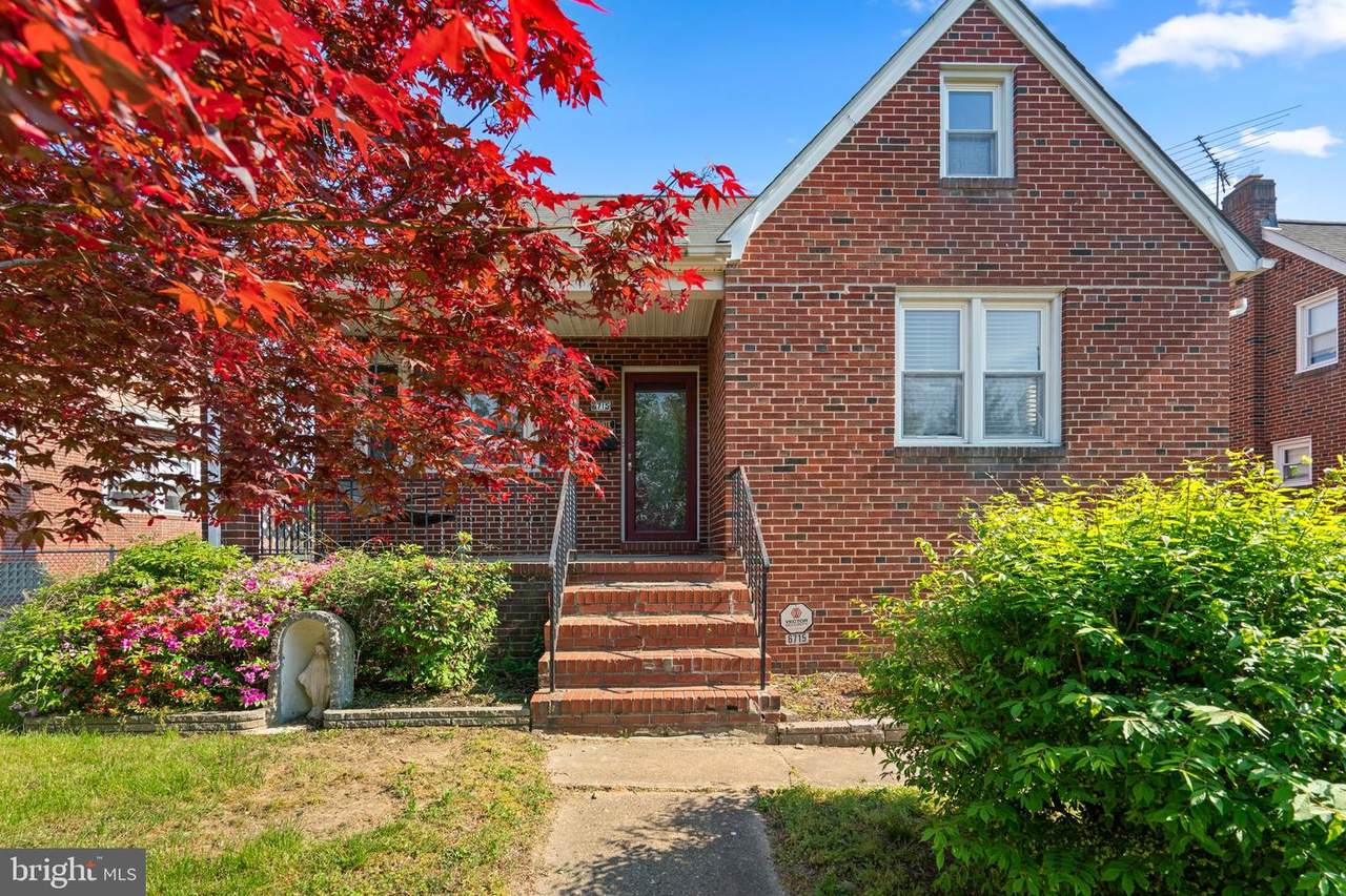 6715 Youngstown Ave. - Photo 1