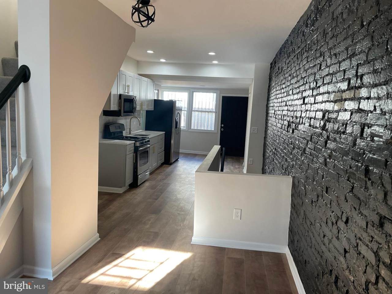 708 Duncan Street - Photo 1