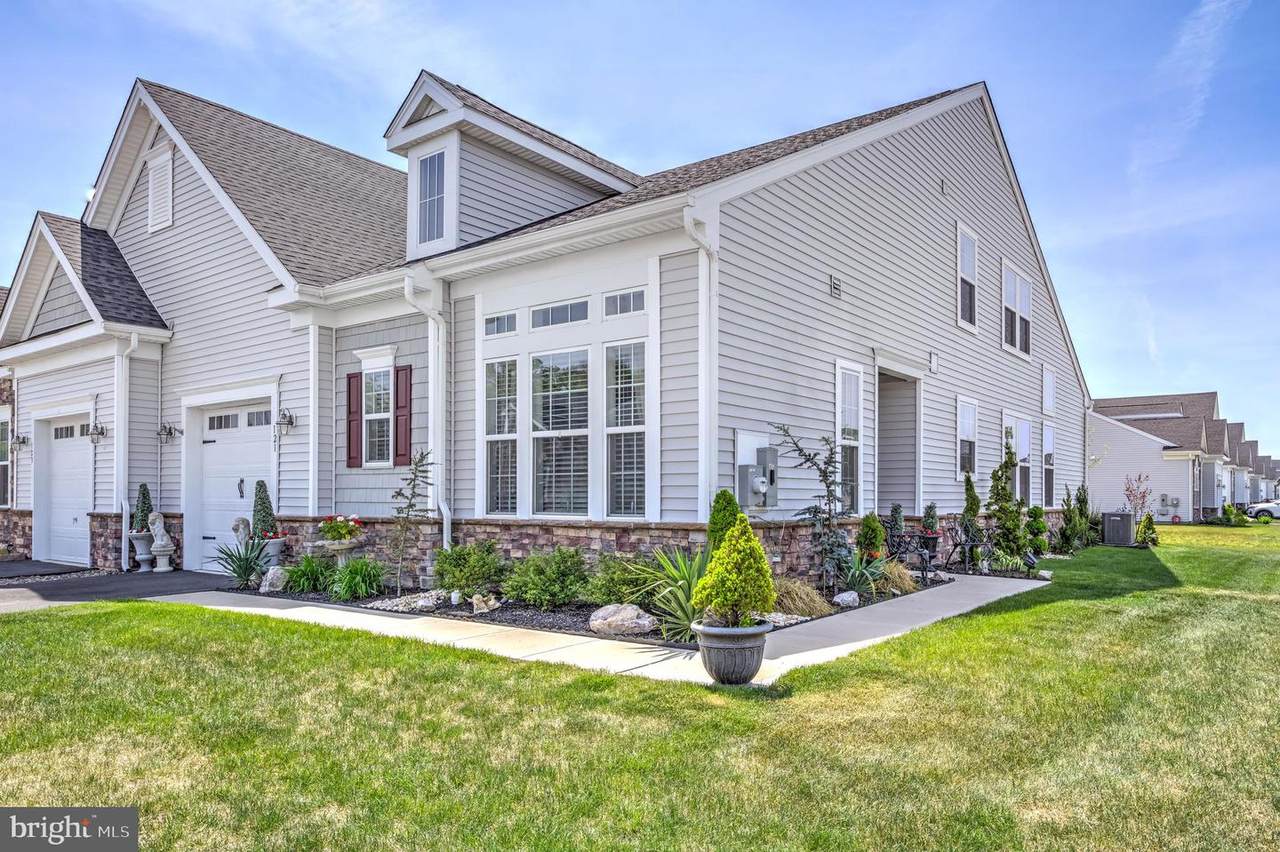 121 Bridge Boulevard - Photo 1