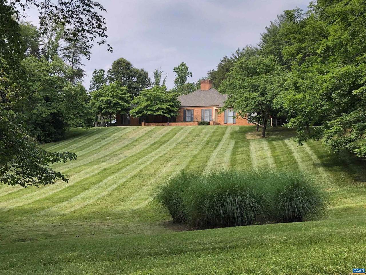 107 Tally Ho Dr - Photo 1