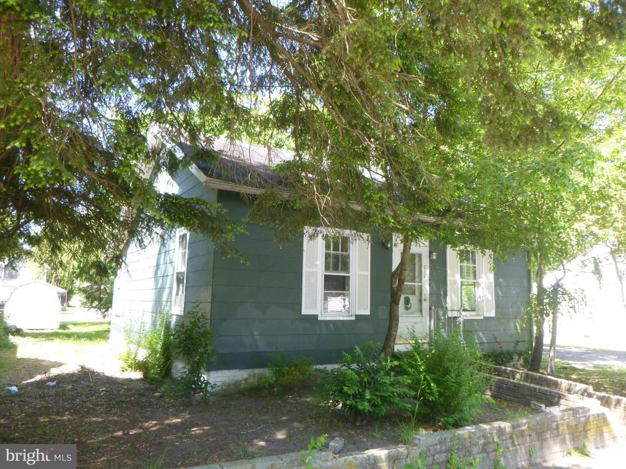 212 Linwood Avenue - Photo 1