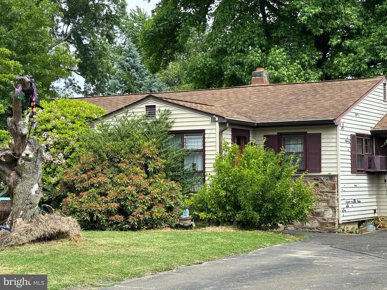 29 Maple Avenue - Photo 1