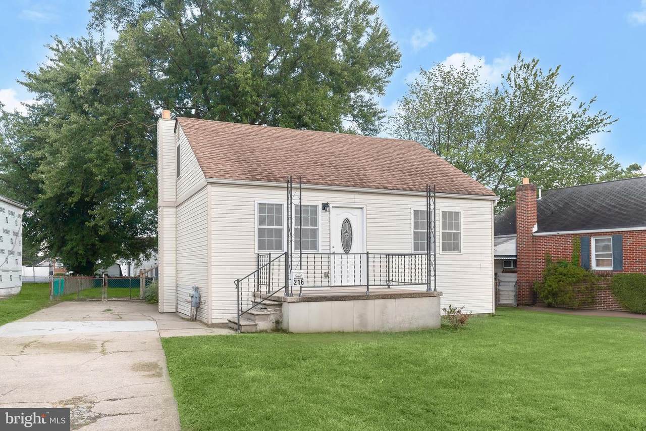 216 Oakwood Road - Photo 1