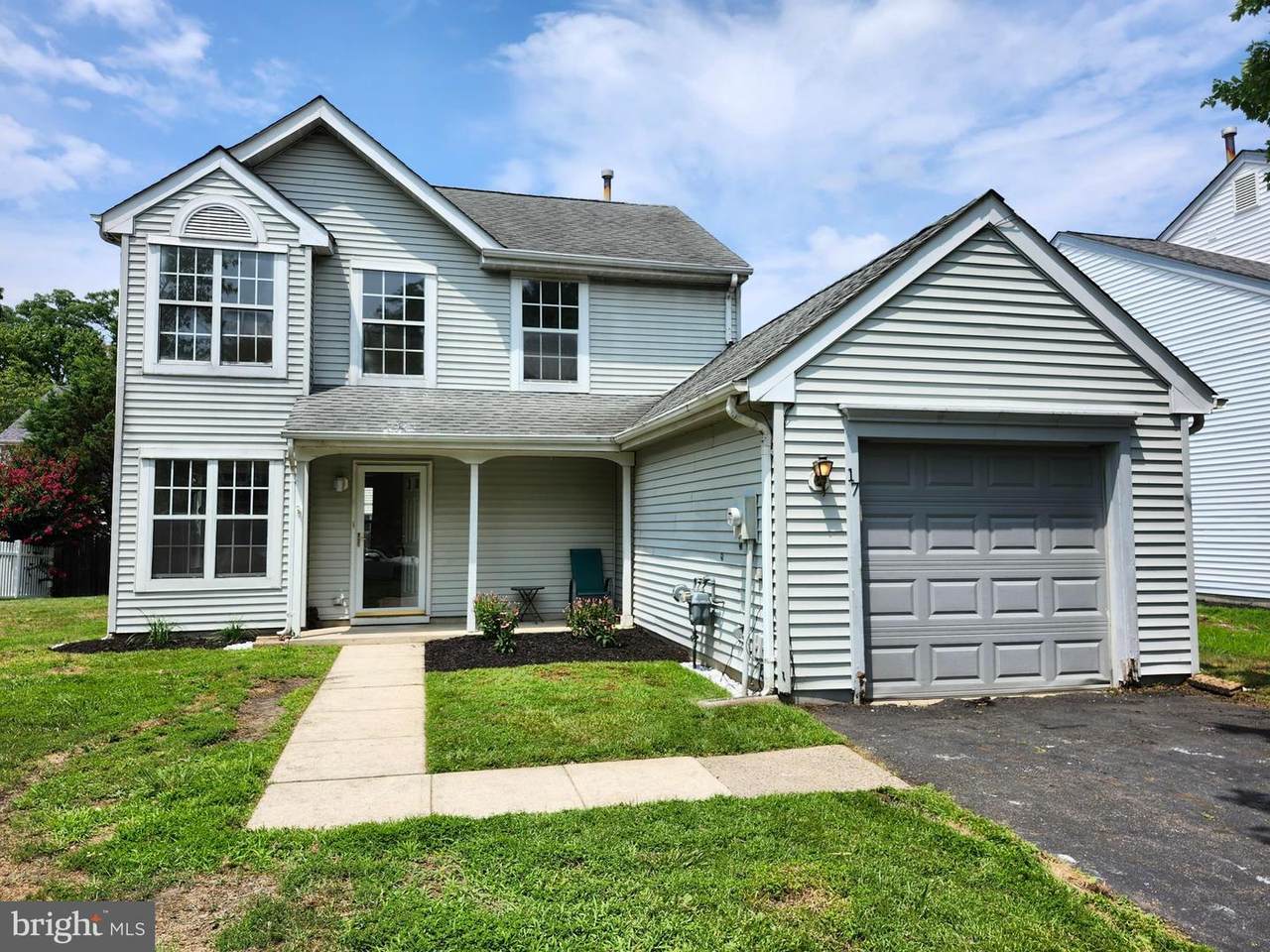 17 Tudor Drive - Photo 1