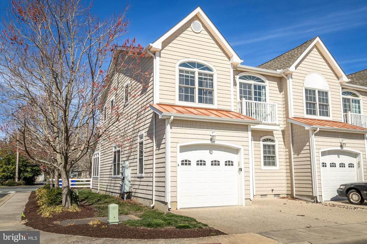 38418 Grand Avenue - Photo 1