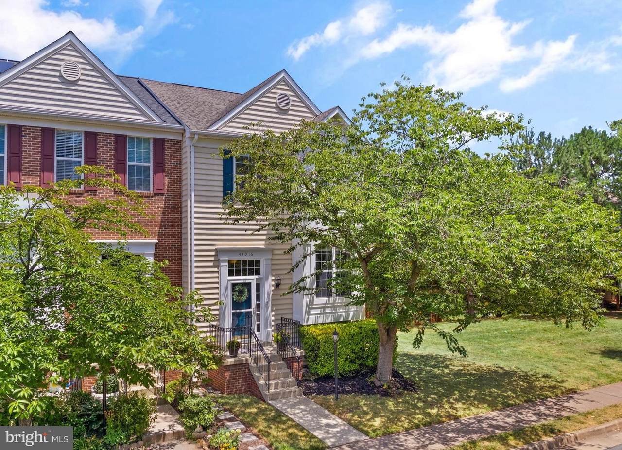 44016 Royal Crest Square - Photo 1
